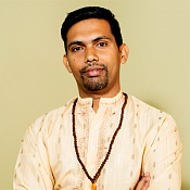 3-х дневный онлайн курс «Стройность и молодость» с учителем йоги из Индии Сантошем