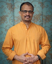 5 days yoga course prana yoga sadhana. Yoga teacher ramunni