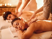 Massage for two and aroma oil as a gift gift