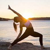Как йога нам жить и быть здоровым помогает